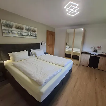 Haas Maria ניוסטיפט אים סטובאיטל